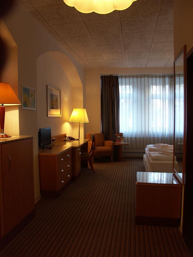 Hotel Restaurant Toscana Naumburg Наумбург Экстерьер фото